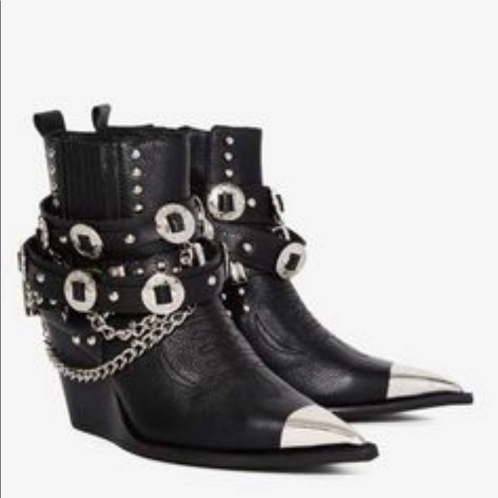 ISO - Jeffrey Campbell Hawthorne boots